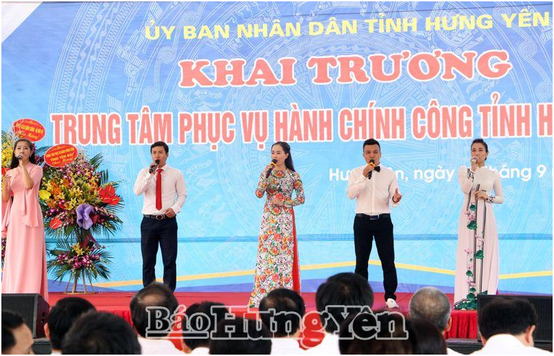 Một tiết mục văn nghệ chào mừng lễ khai trương