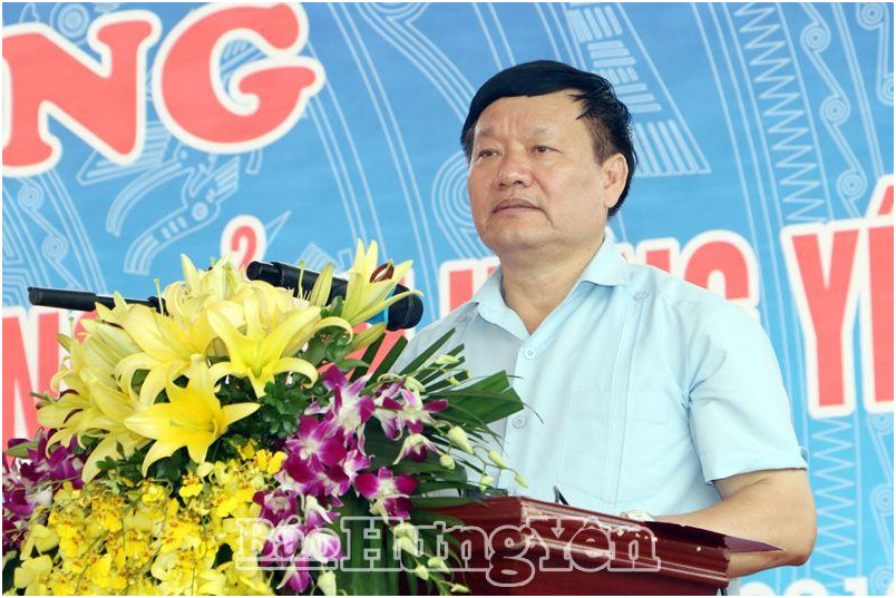 Đồng chí Nguyễn Văn Phóng, Phó Bí thư Tỉnh ủy, Chủ tịch UBND tỉnh phát biểu chỉ đạo, giao nhiệm vụ cho Trung tâm tại buổi lễ khai trương