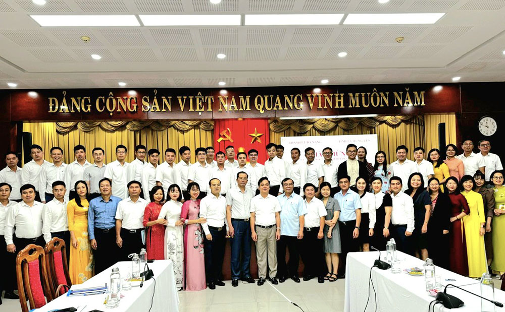 Một số nhiệm vụ trọng tâm trong Chương trình đào tạo, bồi dưỡng cán bộ, công chức, viên chức các cấp trên địa bàn tỉnh Hưng Yên giai đoạn 2023-2025